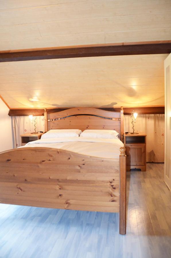 Gîte Le petit coin de paradis Sautin Montbliart Extérieur photo